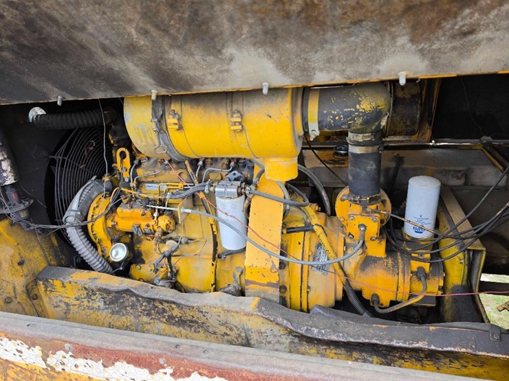 --leroi-185-air-compressor-image-6