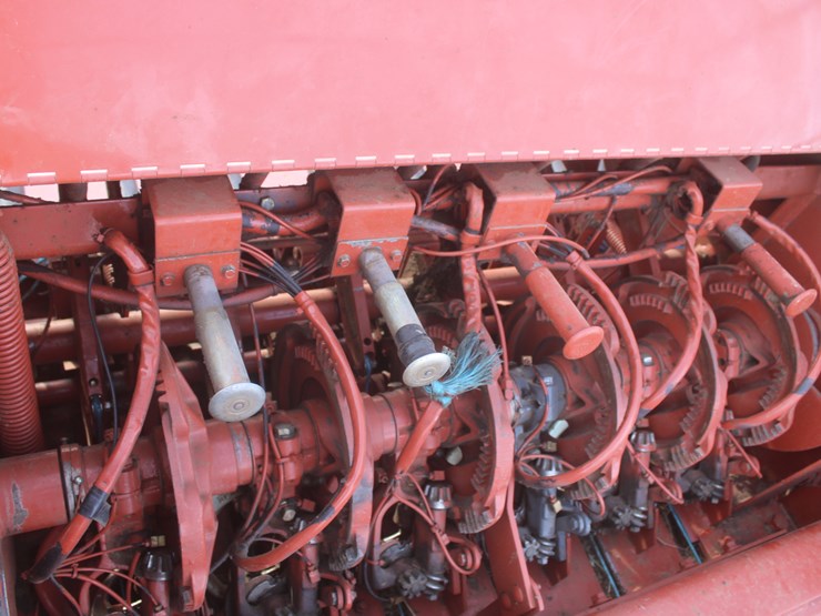 hesston-4910-image-58