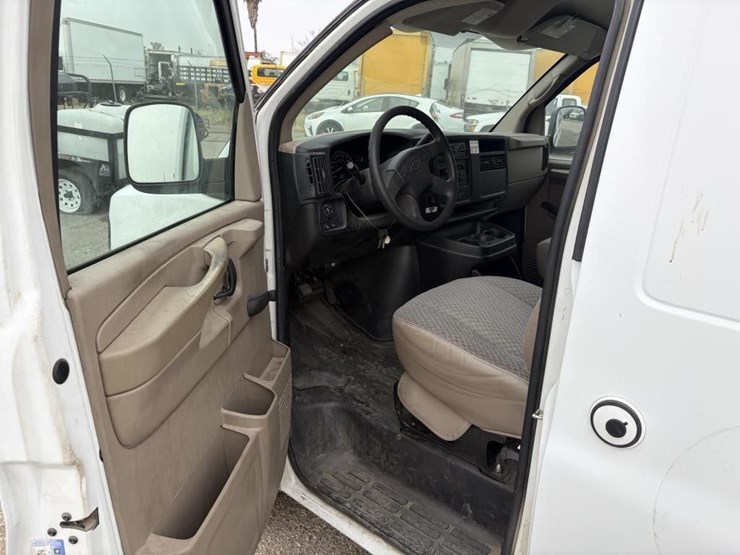 2007-chevrolet-express-1500-image-12