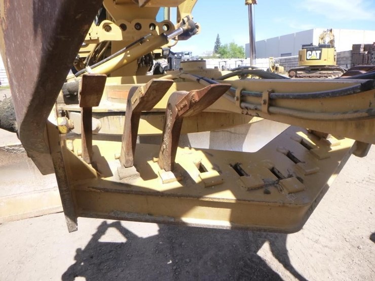 caterpillar-143h-image-15