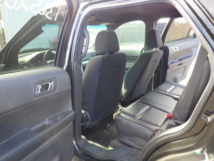 2013-ford-explorer-image-8