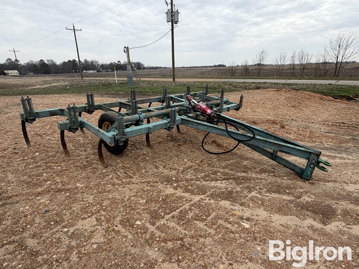 john-deere-100-image-3