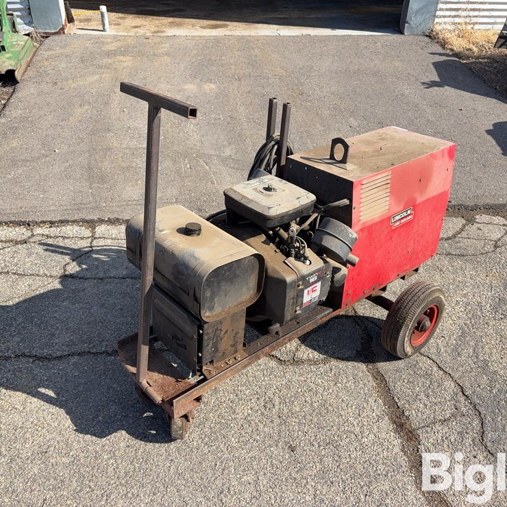 Lincoln WeldanPower 225G7 Welder Generator