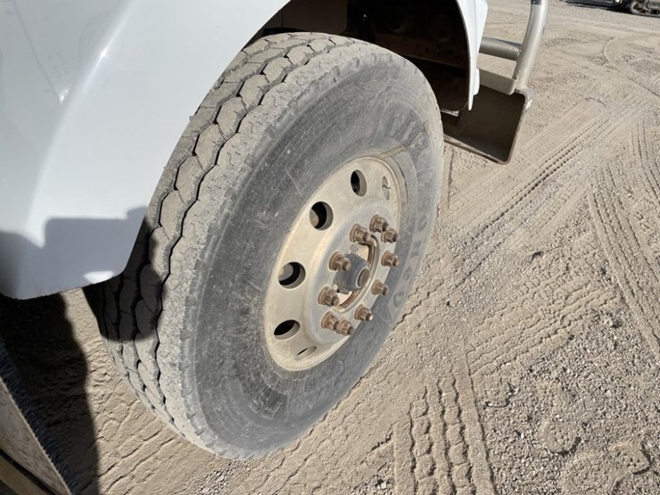 2007-kenworth-t800b-image-12