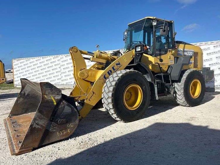 2016-komatsu-wa320-8-image-1