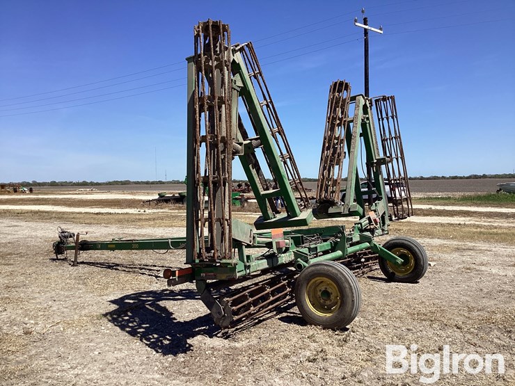 john-deere-200-image-7