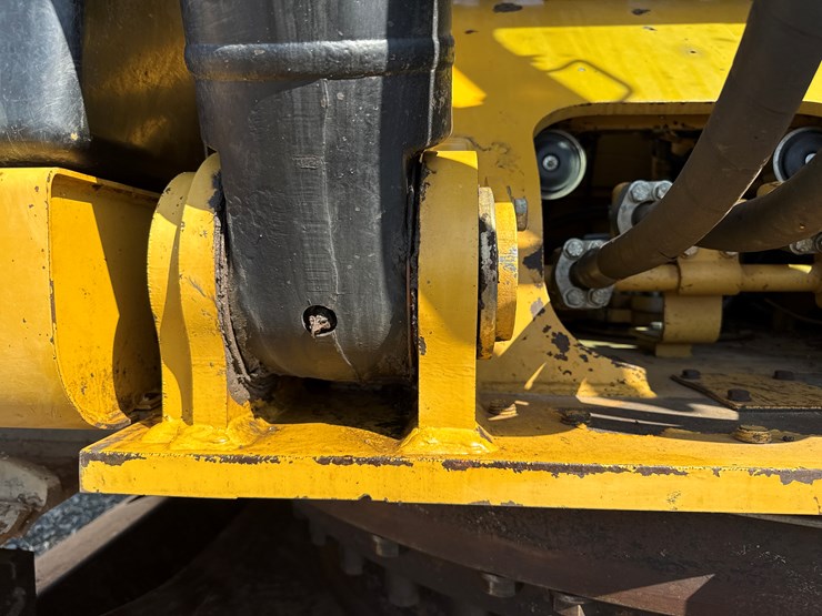 2011-caterpillar-336e-image-33