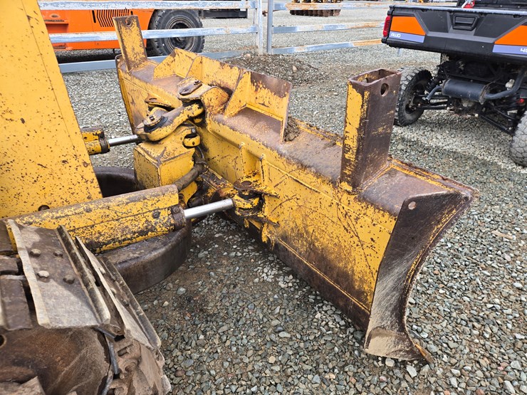 deere-550g-lt-image-11