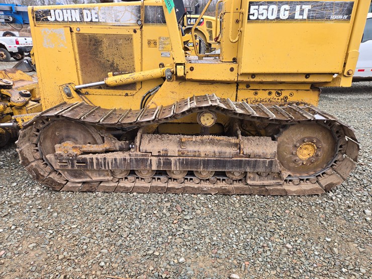 deere-550g-lt-image-53