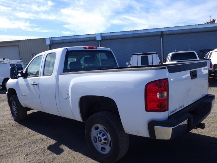 2013-chevrolet-2500hd-image-4