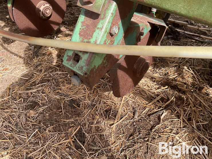 john-deere-7000-image-15