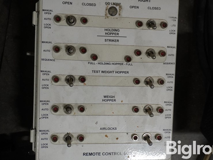 new-holland-tr88-image-16