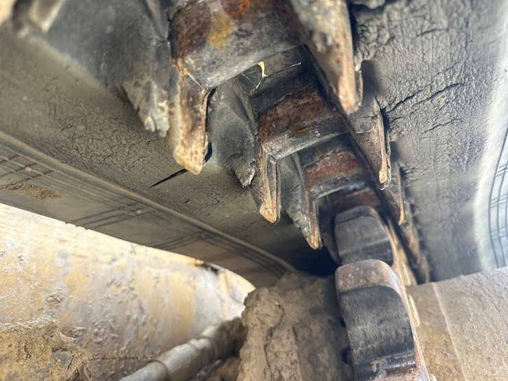 2017-caterpillar-239d-image-53