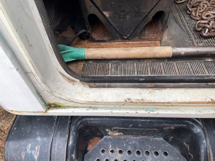 #113-•-1982-international-1754-single-axle-grain-truck-(has-wi-title)-image-63