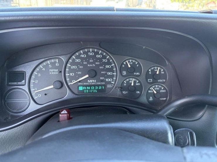 2002-chevrolet-silverado-1500-ls-image-15