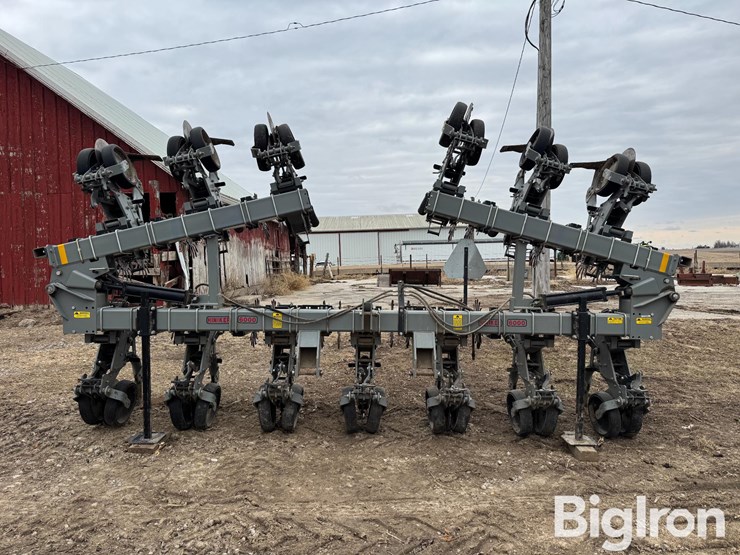 hinkier-6000-12r30"-cultivator-image-2