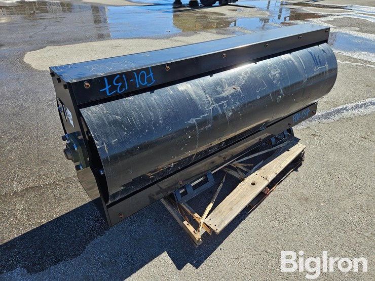 2025-massey-ferguson-730-image-3