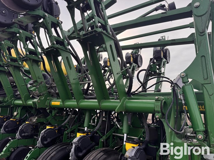 2014-john-deere-1790-ccs-image-16