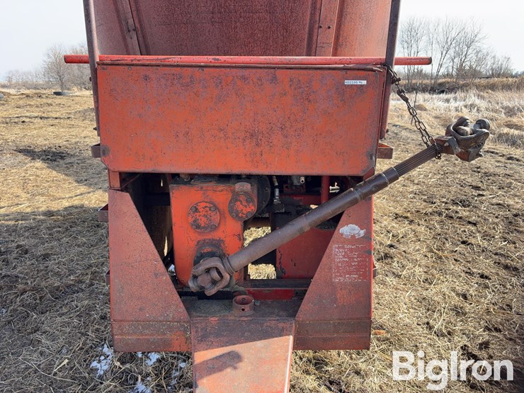 farmhand-900a-tub-grinder-image-10