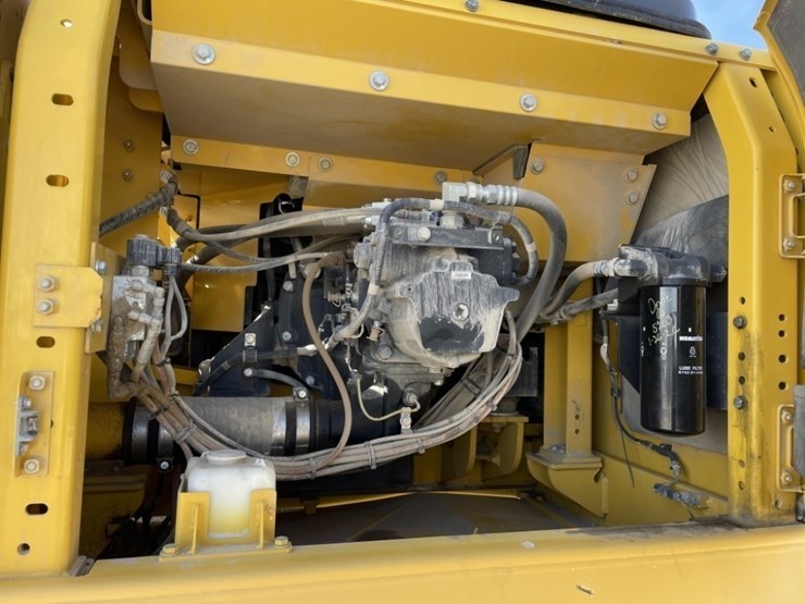 2016-komatsu-pc360-lci-11-image-38