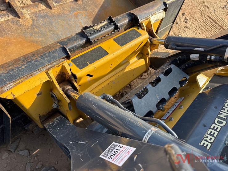 2023-deere-325g-image-7