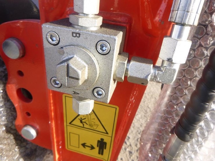 2026-tpm-18hs-hydraulic-excavator-image-13