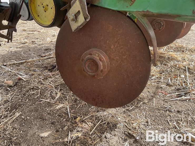 john-deere-7000-image-17