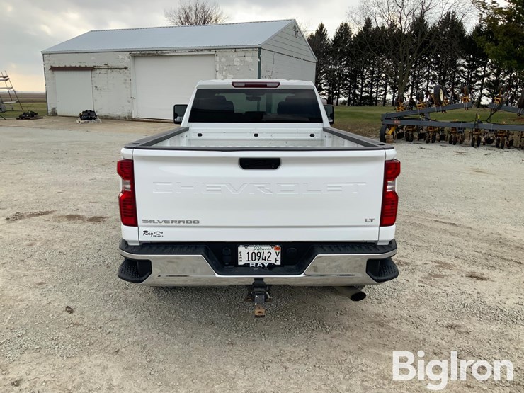 2022-chevrolet-silverado-2500-image-6