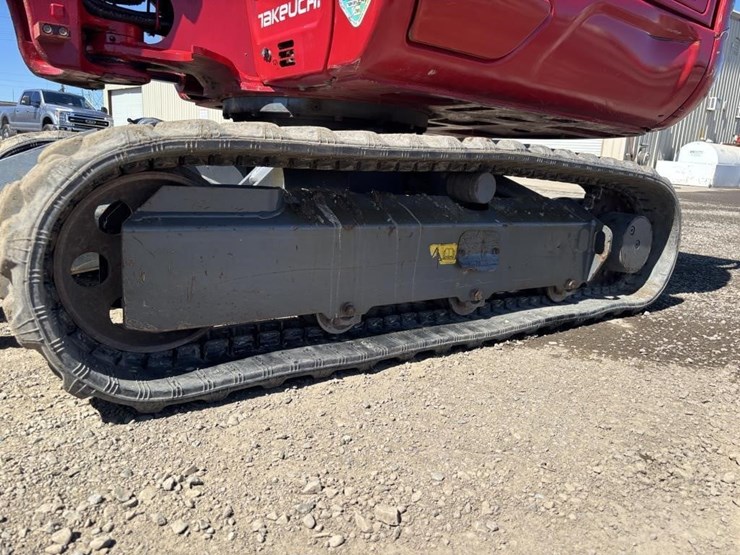 2020-takeuchi-tb230-image-22