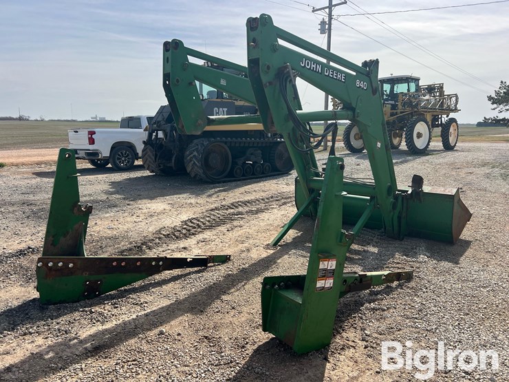john-deere-840-image-5