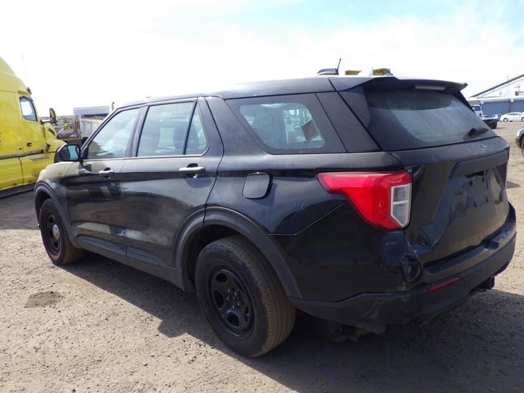 2020-ford-explorer-image-4