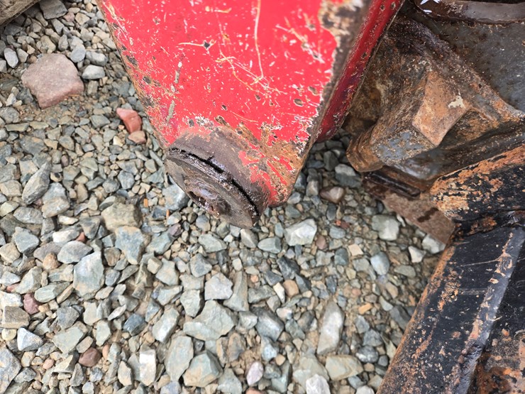 takeuchi-tl10v2-image-17