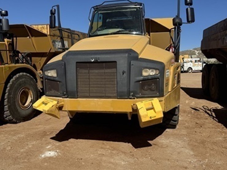 2012-caterpillar-740b-image-4