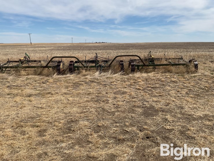 john-deere-30-image-2