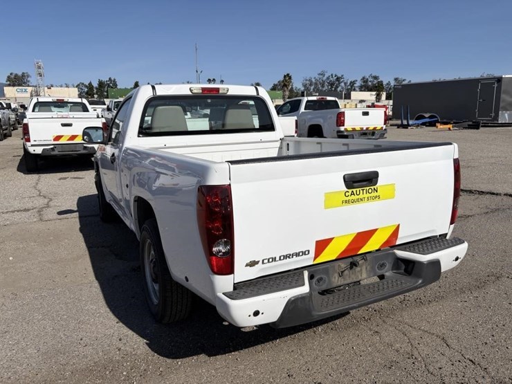2011-chevrolet-colorado-image-2