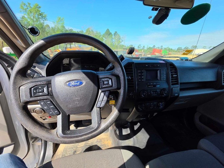 2018-ford-f150-xl-image-12
