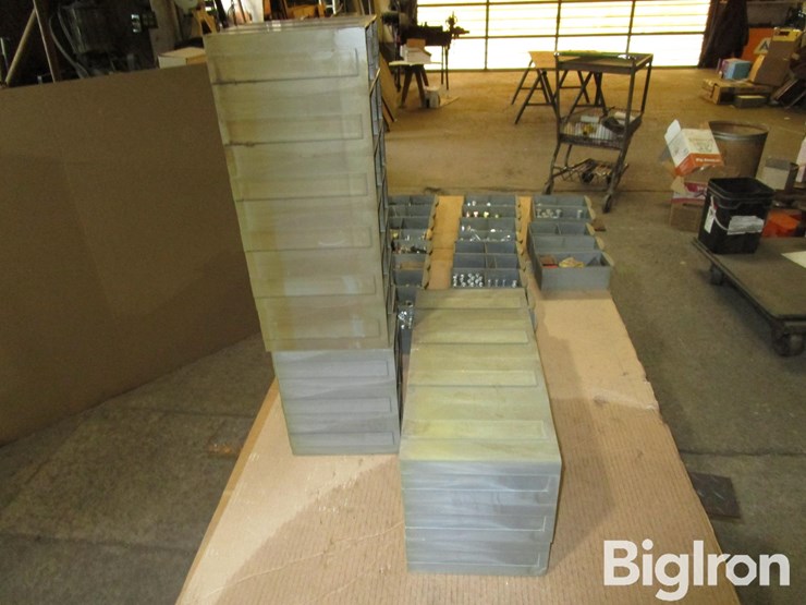 large-assortment-of-wheel-studs,-lug-bolts,-lug-nuts,-and-washers-image-4