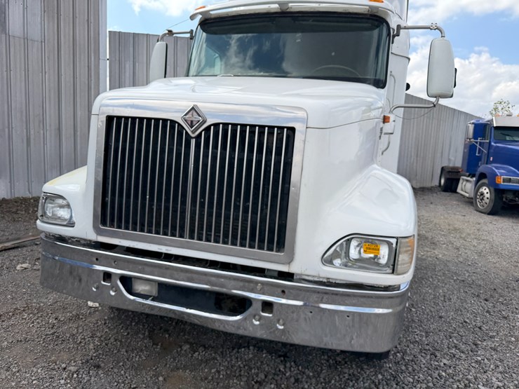 2002-international-9200i-image-35