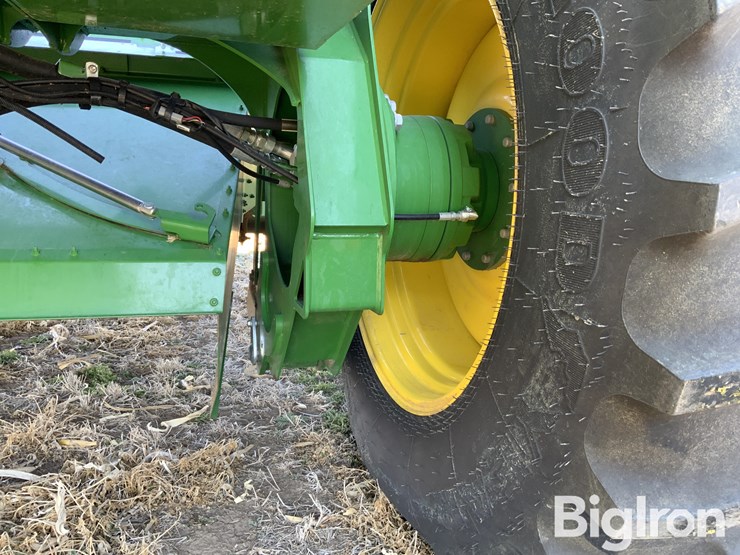 2023-john-deere-w235r-image-16