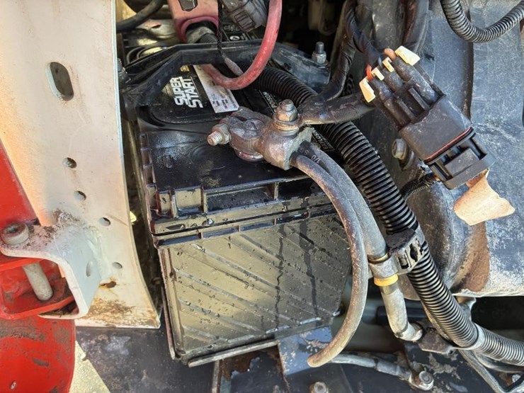 2017-bobcat-s570-image-24