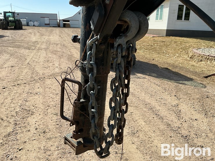 2009-titan-trailer-image-9