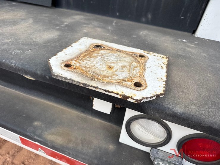 peterbiltpb337-service-truck-image-40