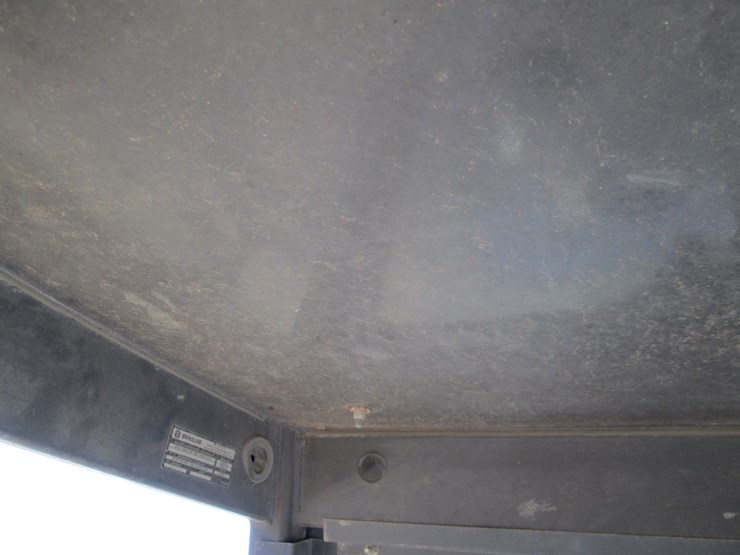 new-holland-b95b-image-43