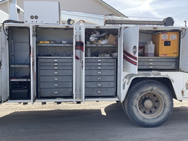 2006-kenworth-t300-image-30