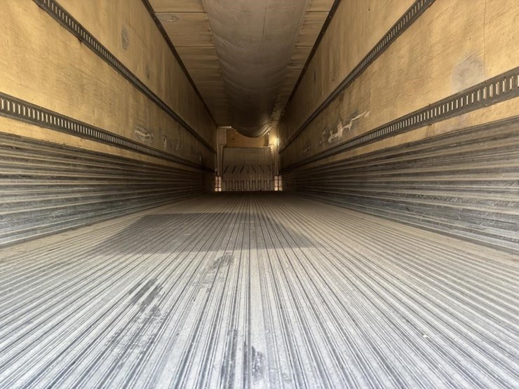 2000-utility-vs2r-image-23