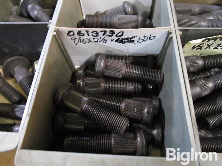 large-assortment-of-wheel-studs,-lug-bolts,-lug-nuts,-and-washers-image-11