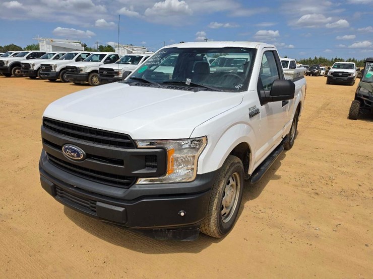 2019-ford-f150-xl-image-1