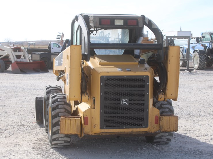 john-deere-325-image-7