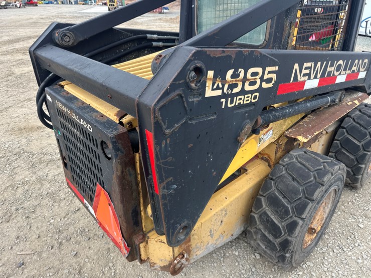 new-holland-lx885-image-11