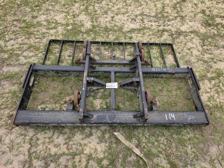 --superior-fabrication-forklift-image-5